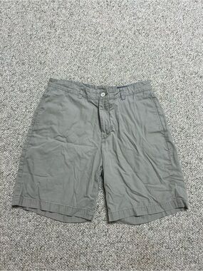 Vineyard Vines Men's Flat Front Shorts in Light Gray